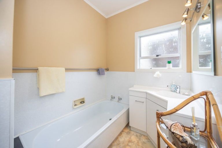 Photo of property in 37 Kimihia Road, Huntly, 3700