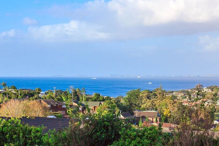 Photo of property in 373 East Coast Road, Mairangi Bay, Auckland, 0630