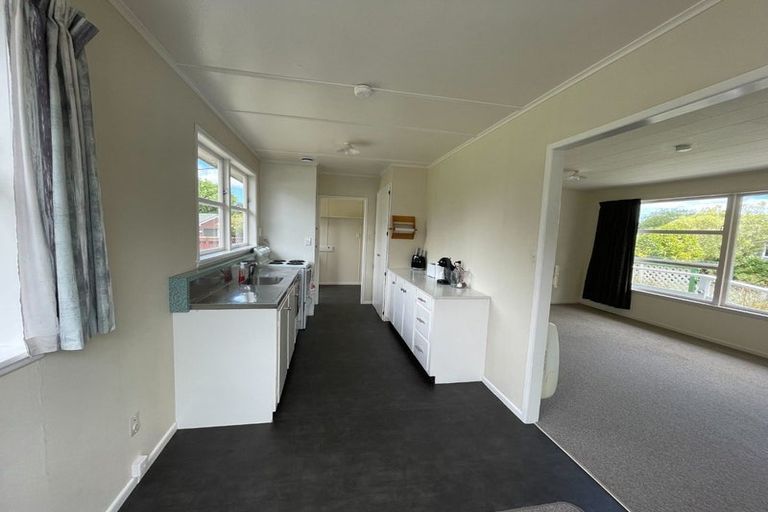 Photo of property in 6 Holdsworth Avenue, Milson, Palmerston North, 4414