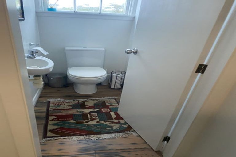 Photo of property in 28 Mortimer Terrace, Aro Valley, Wellington, 6021