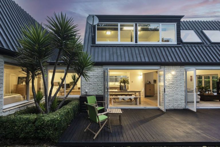 Photo of property in 1 Hanover Place, Ilam, Christchurch, 8041