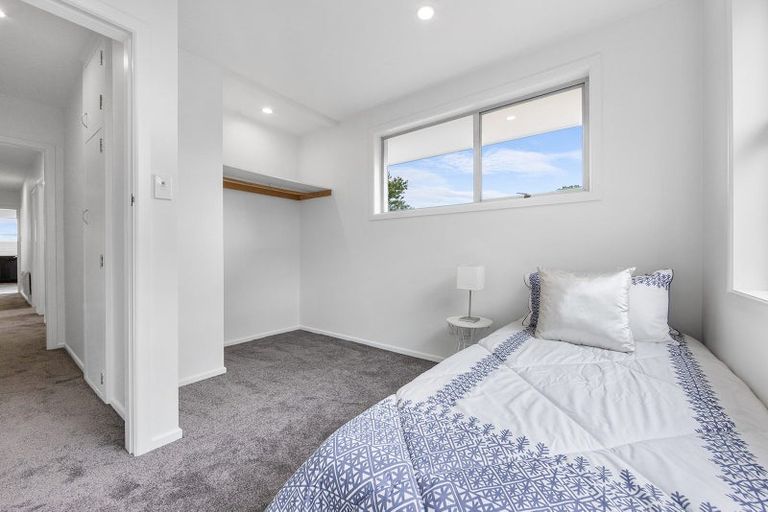 Photo of property in 21 De Bloge Place, Burwood, Christchurch, 8061