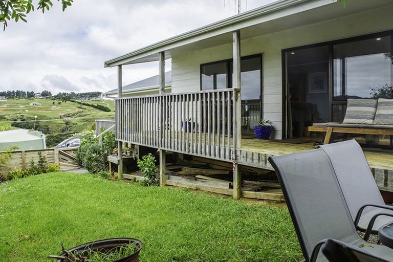 Photo of property in 37 Cable Bay Block Road, Cable Bay, 0420