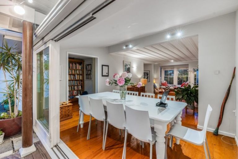 Photo of property in 62 King Edward Parade, Devonport, Auckland, 0624