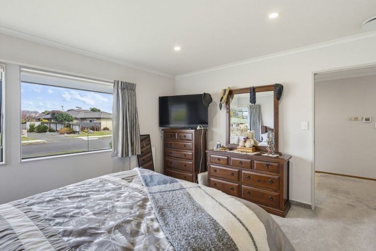 Photo of property in 14 Sunburst Court, Paraparaumu Beach, Paraparaumu, 5032