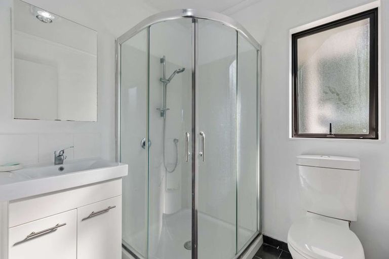 Photo of property in 52a Keegan Drive, Massey, Auckland, 0614