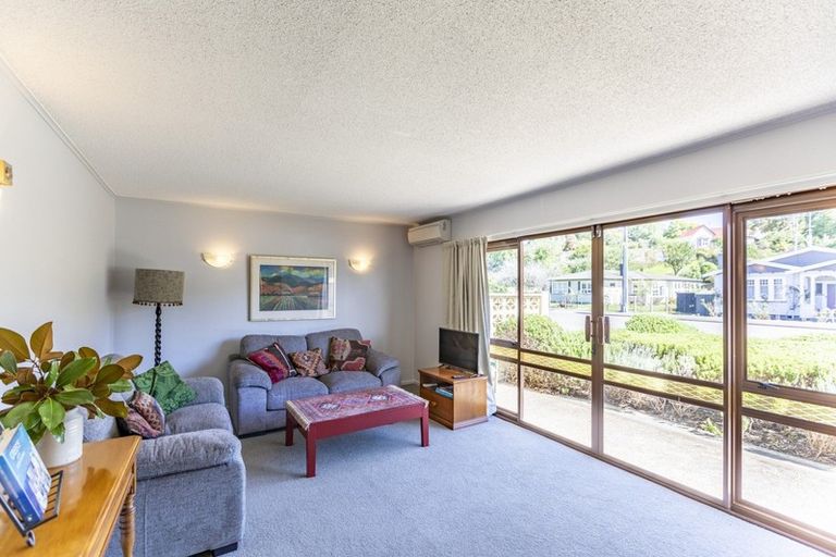 Photo of property in 3 Waverley Street, Waipawa, 4210