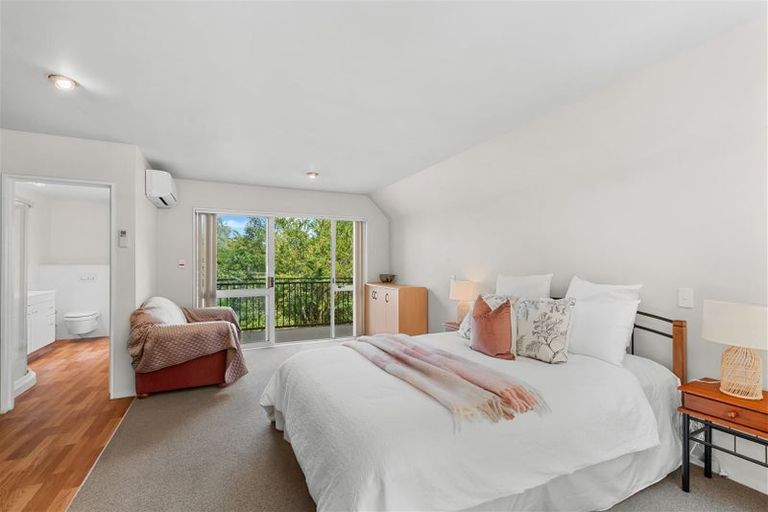 Photo of property in 12 Cephas Close, Sockburn, Christchurch, 8042