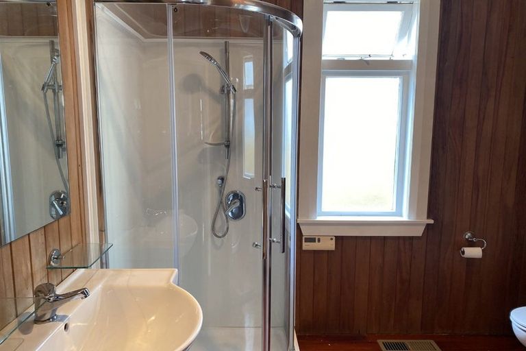 Photo of property in 12 Leighton Avenue, Waiwhetu, Lower Hutt, 5010