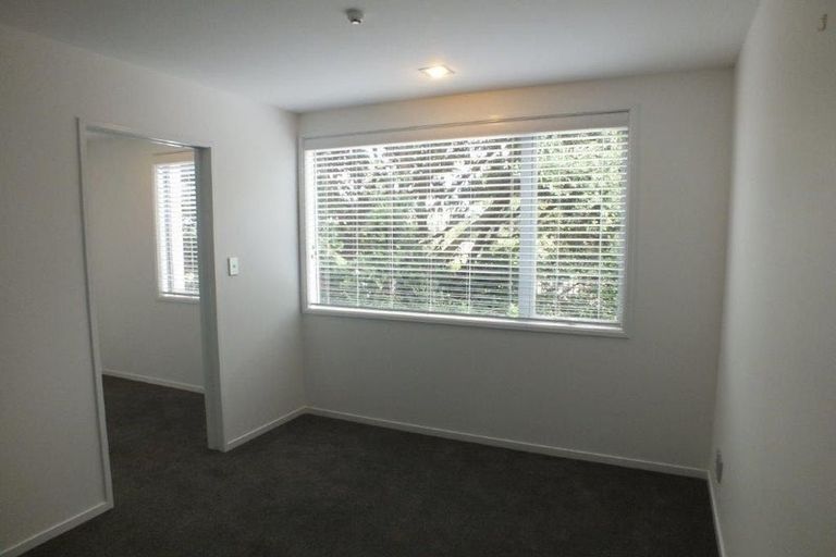 Photo of property in Shoal Haven Apartments, 212a/130 Anzac Street, Takapuna, Auckland, 0622