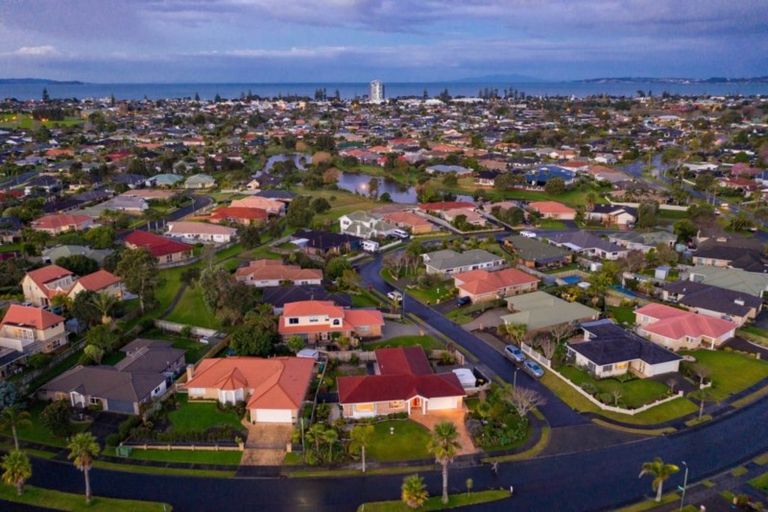 Photo of property in 26 Judd Place, Orewa, 0931