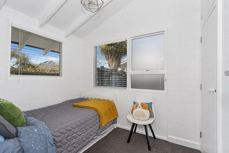 Photo of property in 1/23 Blighs Road, Strowan, Christchurch, 8052