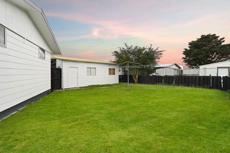 Photo of property in 17 Enfield Street, Nawton, Hamilton, 3200