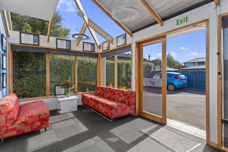 Photo of property in 4 Whitmore Street, Edgeware, Christchurch, 8013