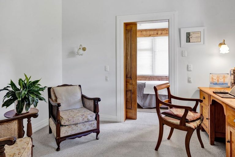 Photo of property in 207 Egmont Street, Patea, 4520