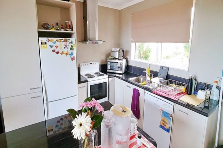 Photo of property in 148a Aviemore Drive, Highland Park, Auckland, 2010
