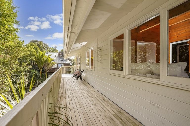 Photo of property in 1/67 Saddleback Rise, Murrays Bay, Auckland, 0630