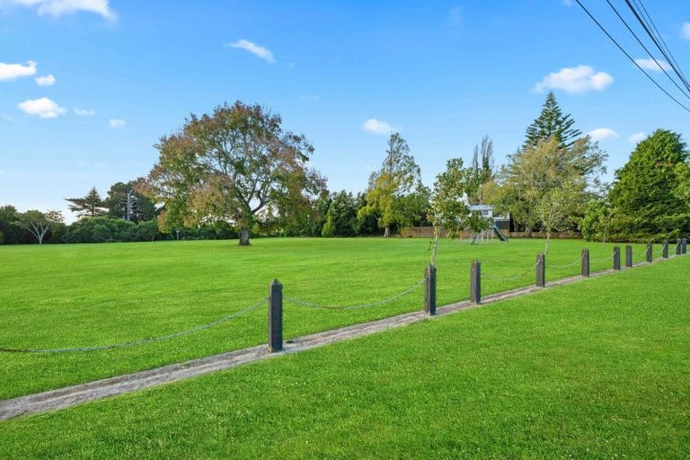 Photo of property in 18 Duncan Road, St Andrews, Hamilton, 3200