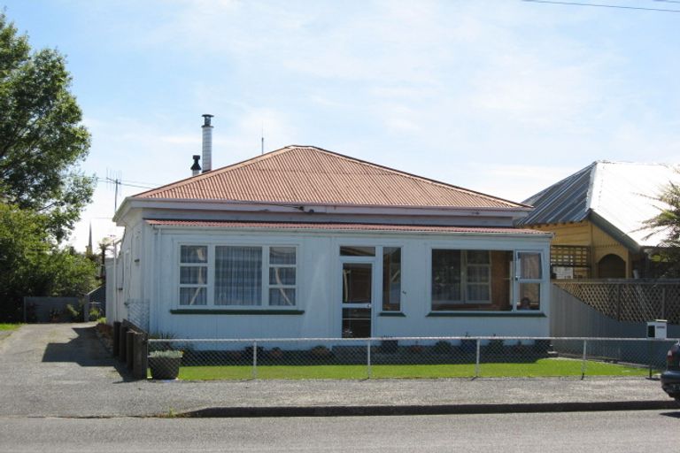 Photo of property in 40 Russell Street, Westport, 7825