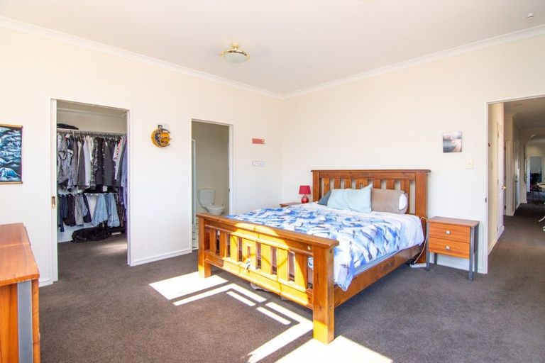 Photo of property in 38 Leander Place, Milson, Palmerston North, 4414