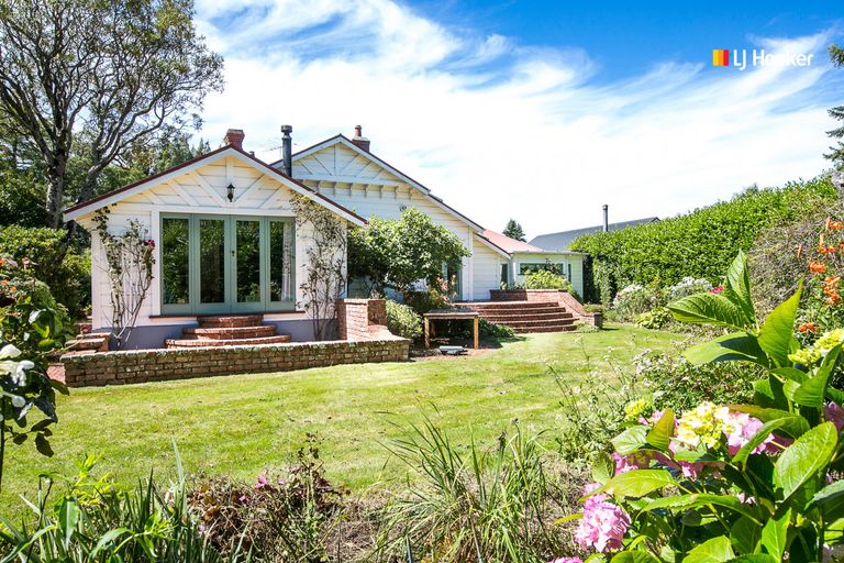 Photo of property in 5 Three Mile Hill Road, Halfway Bush, Dunedin, 9010