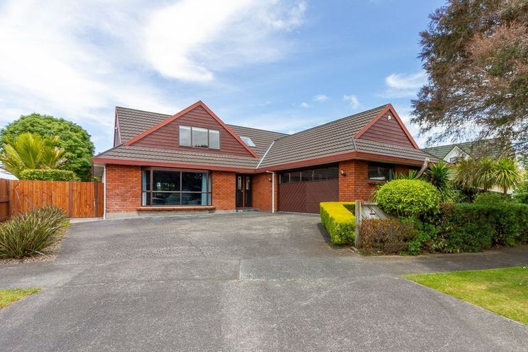 Photo of property in 6 Hanmer Place, Highbury, Palmerston North, 4412