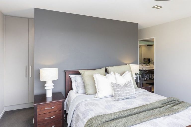 Photo of property in 20 Rushden Rise, Westmorland, Christchurch, 8025