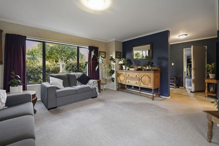 Photo of property in 40 Mcleod Place, Papamoa Beach, Papamoa, 3118