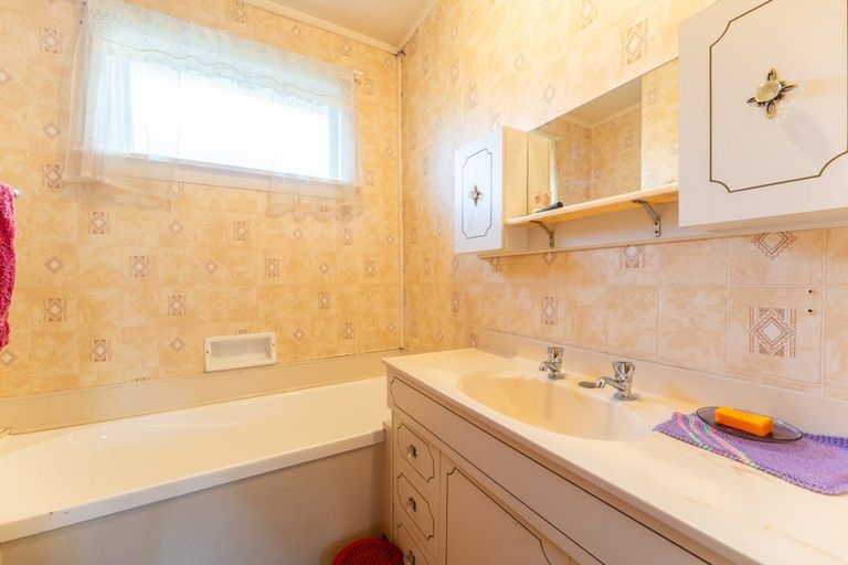 Photo of property in 8 Oxford Street, Waimate, 7924