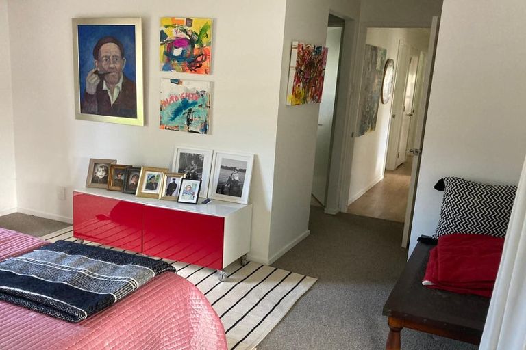 Photo of property in 5 Pendene Place, Forrest Hill, Auckland, 0620