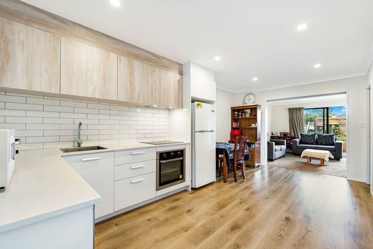 Photo of property in 5 Sun Orchid Avenue, Wiri, Auckland, 2104