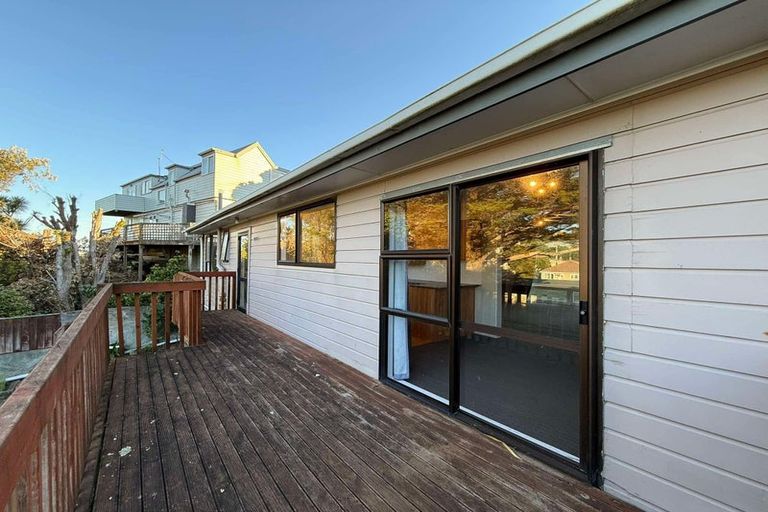 Photo of property in 40 Whanake Street, Titahi Bay, Porirua, 5022
