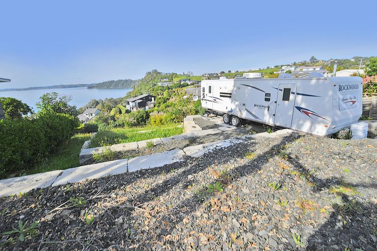 Photo of property in 22 Barrier View Road, Leigh, 0985