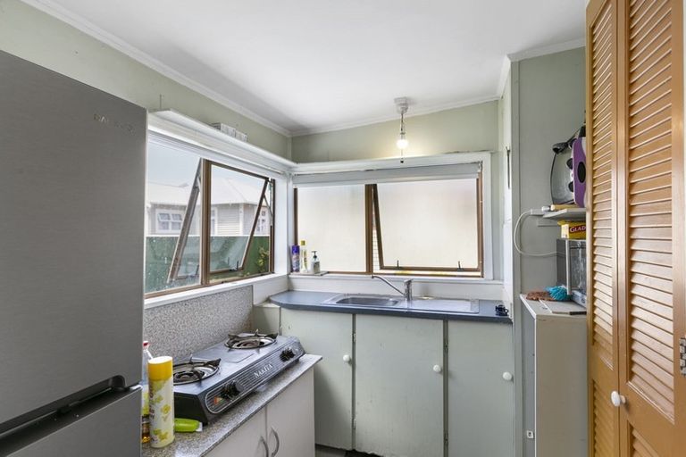 Photo of property in 23 Caledonia Street, Miramar, Wellington, 6022