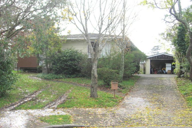 Photo of property in 13 Kereru Place, Half Moon Bay, Auckland, 2012