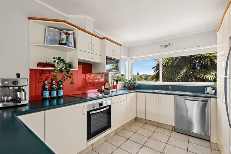 Photo of property in 22 Coromandel Crescent, Mairangi Bay, Auckland, 0630