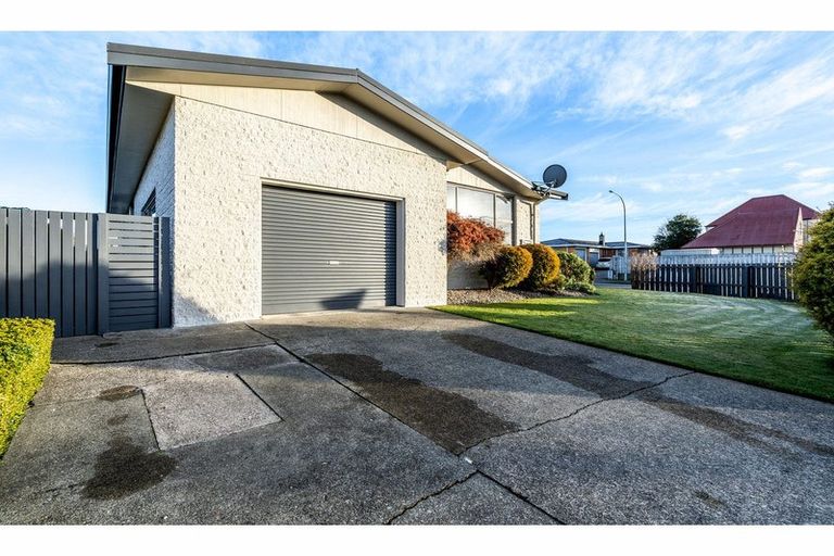 Photo of property in 61 Vogel Street, Waikiwi, Invercargill, 9810