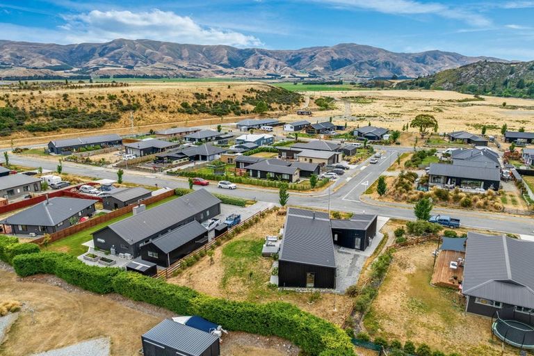 Photo of property in Luggate Park, 10 Cooper Crescent, Luggate, Wanaka, 9383