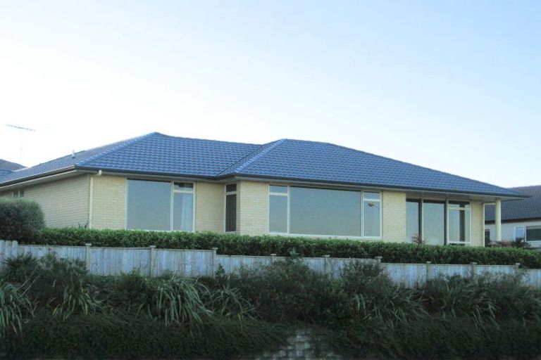 Photo of property in 66c Grand Drive, Orewa, 0931