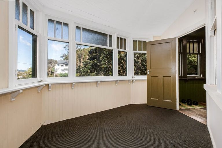 Photo of property in 74 Sar Street, Wadestown, Wellington, 6012