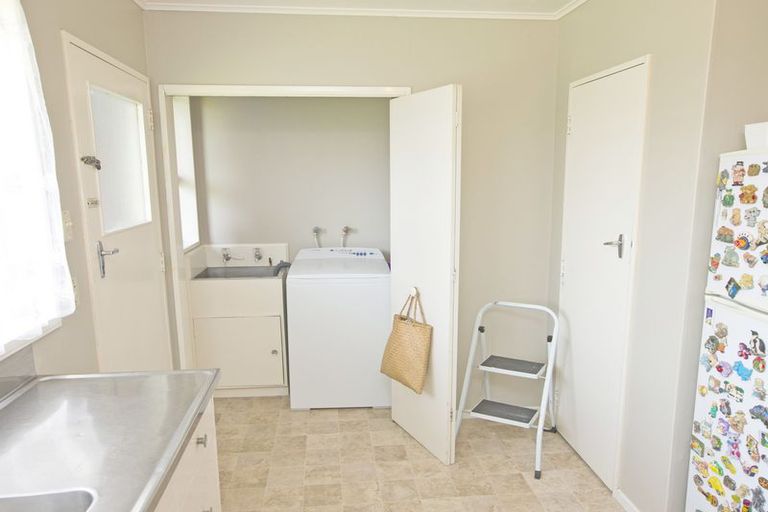 Photo of property in 110 Hastings Street, Halcombe, Feilding, 4779