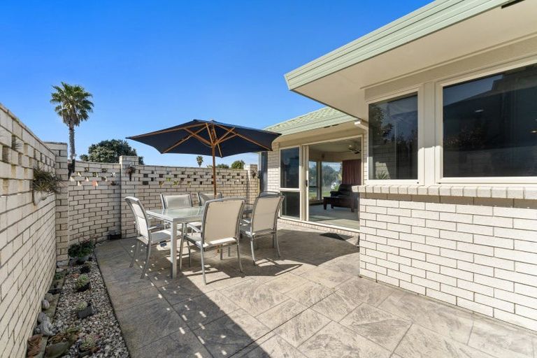 Photo of property in 56 Evans Road, Papamoa Beach, Papamoa, 3118