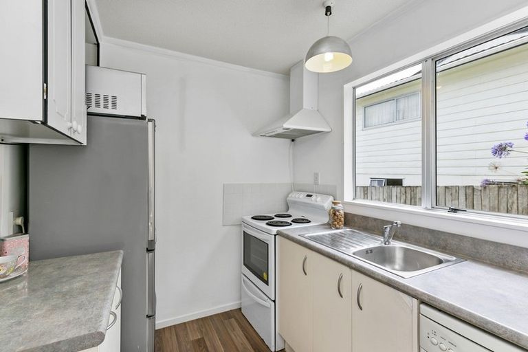 Photo of property in 14a Stonefield Place, Johnsonville, Wellington, 6037