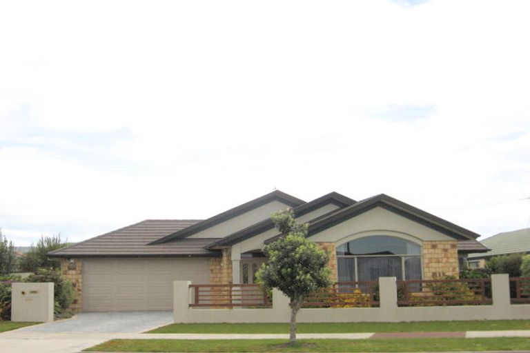 Photo of property in 608 Grenada Street, Papamoa Beach, Papamoa, 3118