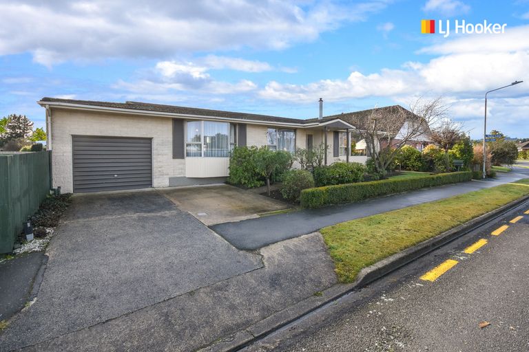 Photo of property in 15 Wickliffe Street, Mosgiel, 9024