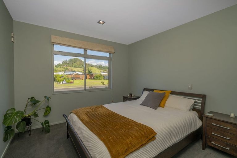 Photo of property in 4 Hawk Hill Crescent, Cooks Beach, Whitianga, 3591