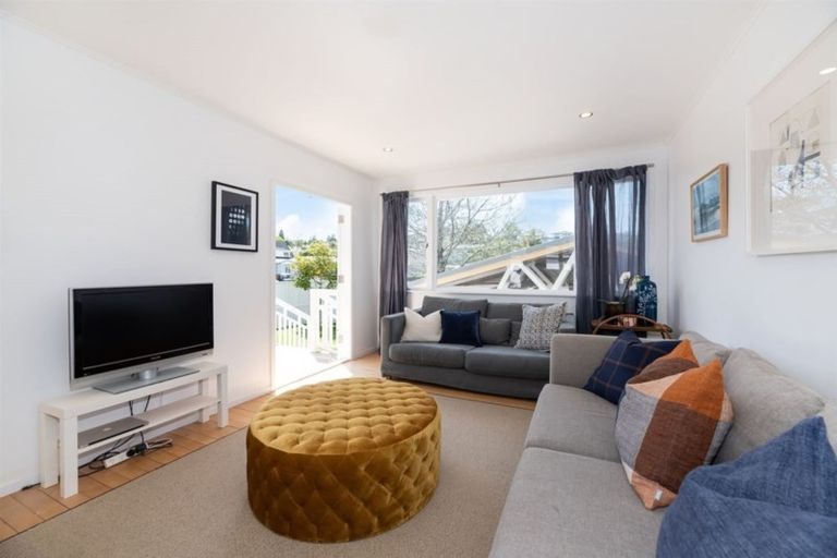 Photo of property in 1/22 Seine Road, Forrest Hill, Auckland, 0620