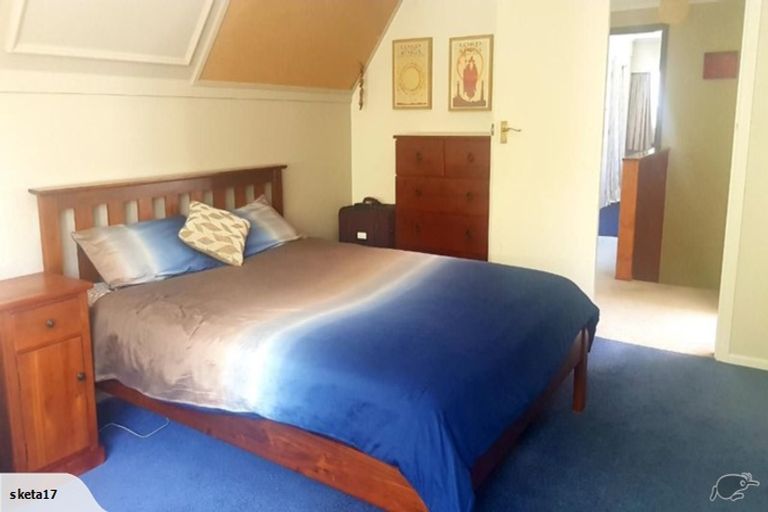 Photo of property in 43 Fendalton Crescent, Pinehaven, Upper Hutt, 5019