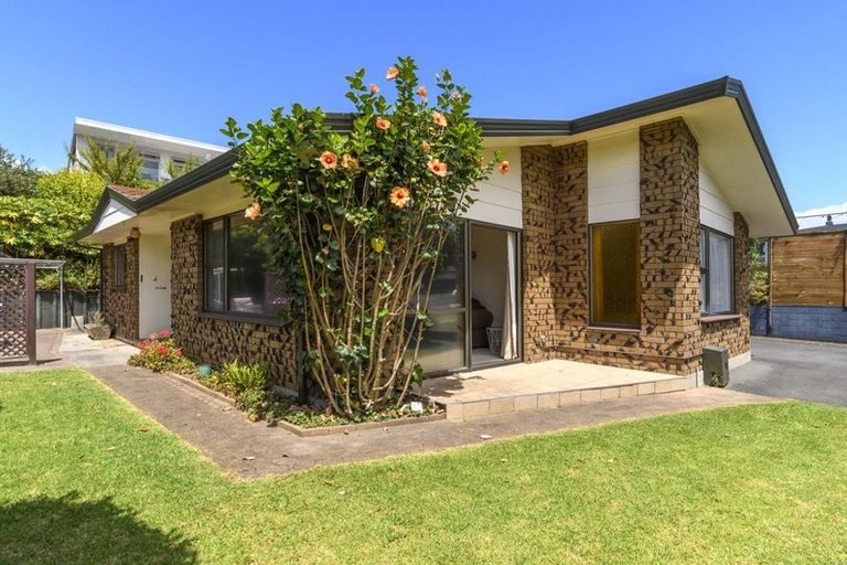 Photo of property in 2/230 Ngatai Road, Otumoetai, Tauranga, 3110
