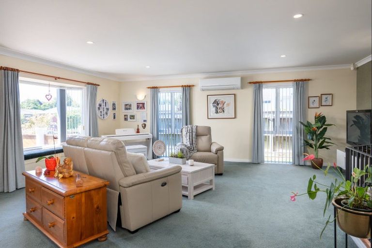 Photo of property in 38 Balmoral Drive, Hilltop, Taupo, 3330